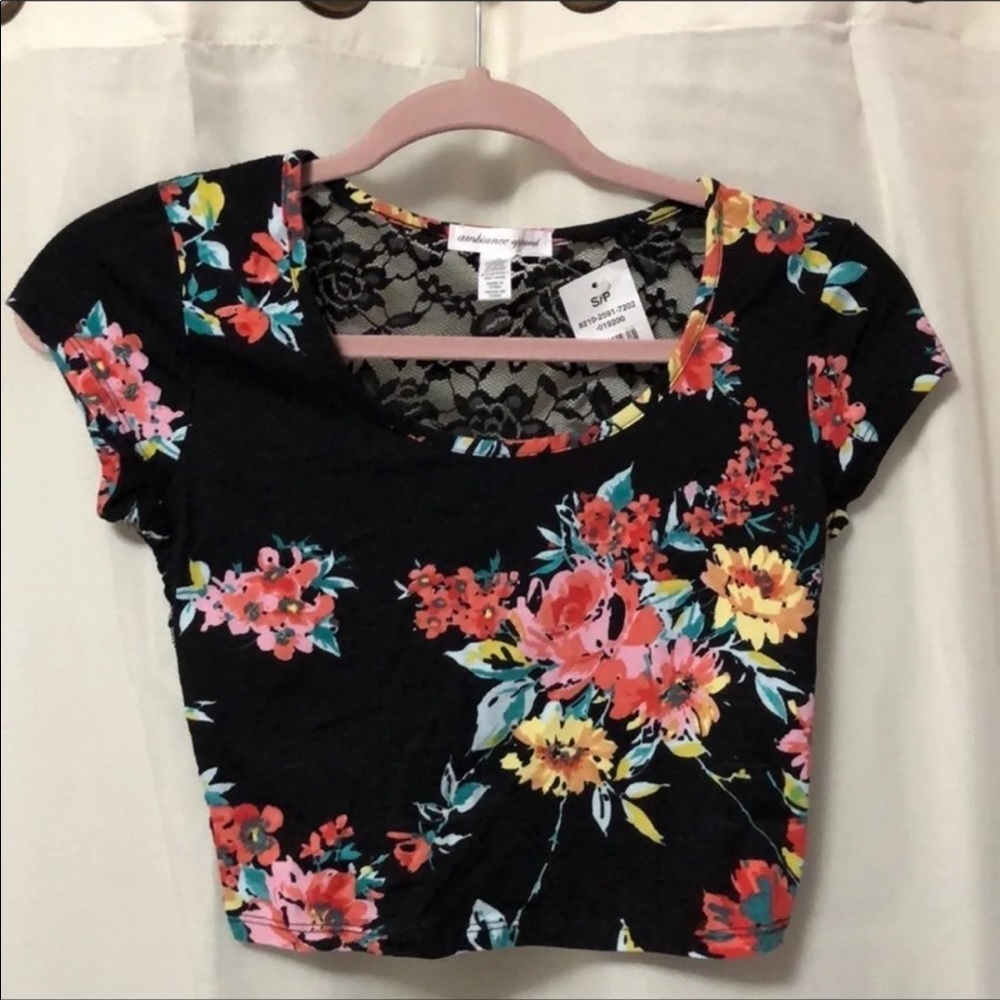 NWT Ambiance Apparel Crop Top